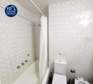 Piso en venta en San Pedro de Deusto-La Ribera en Bilbao