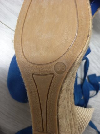 Zapatillas esparto altas azules sin usar