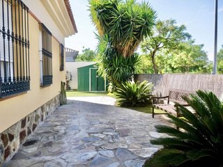 Chalet en venta en Montequinto en Dos Hermanas