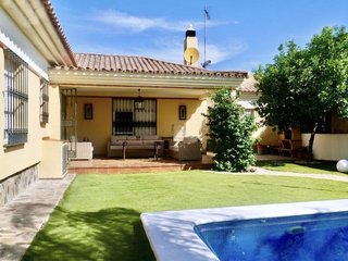 Chalet en venta en Montequinto en Dos Hermanas