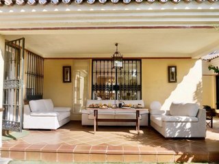 Chalet en venta en Montequinto en Dos Hermanas
