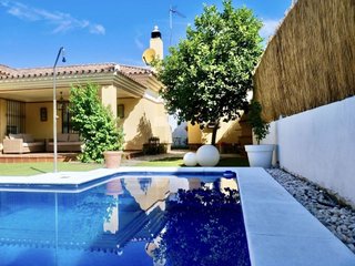 Chalet en venta en Montequinto en Dos Hermanas