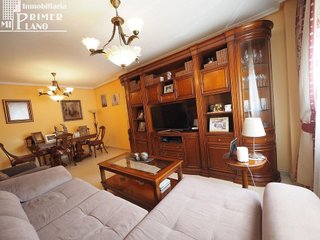 Casa adosada en venta en Tomelloso