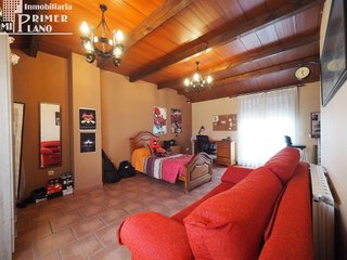 Casa adosada en venta en Tomelloso