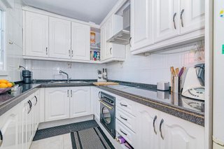 Casa adosada en venta en Cúllar Vega