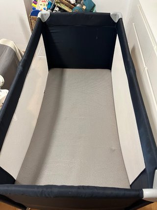 Cuna de viaje con colchón y edredón