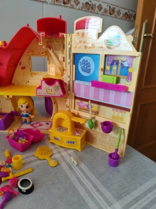 Casa Pin y Pon con accesorios