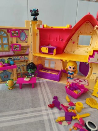 Casa Pin y Pon con accesorios