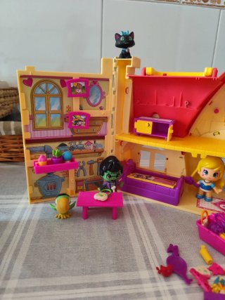 Casa Pin y Pon con accesorios