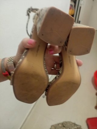 Mochila y sandalias serpiente talla 37