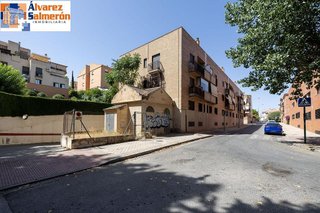 Piso en venta en Bola de Oro - Serrallo en Granada