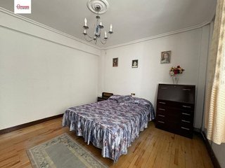 Piso en venta en Plaza España - Villa Pilar - Reyes Católicos - Vadillos en Burgos