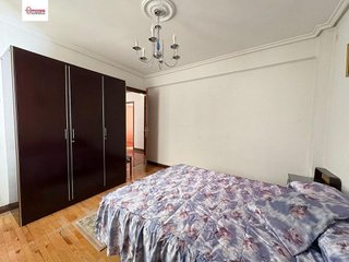 Piso en venta en Plaza España - Villa Pilar - Reyes Católicos - Vadillos en Burgos