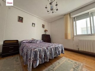 Piso en venta en Plaza España - Villa Pilar - Reyes Católicos - Vadillos en Burgos
