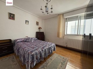 Piso en venta en Plaza España - Villa Pilar - Reyes Católicos - Vadillos en Burgos