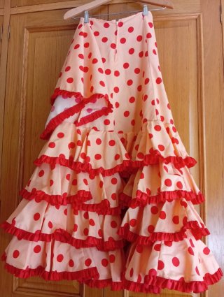 Falda flamenca volantes lunares