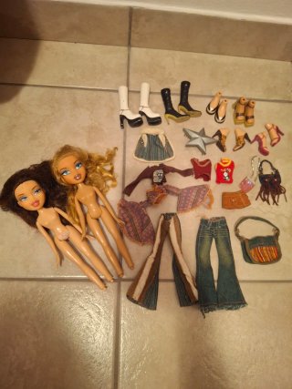 Set Bambole Bratz con Vestiti e Accessori