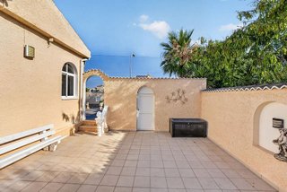 Chalet en venta en La Siesta - El Salado - Torreta en Torrevieja