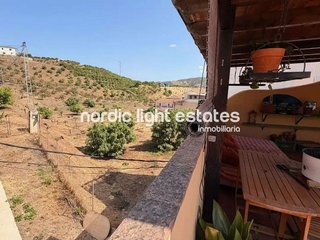 Casa adosada en venta en Benamargosa