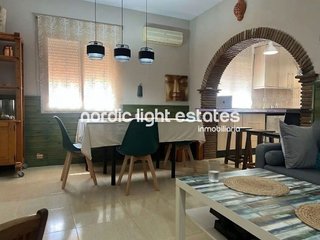 Casa adosada en venta en Benamargosa