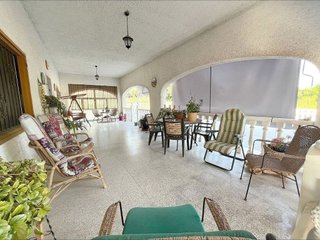 Chalet en venta en Peña de las Águilas en Elche