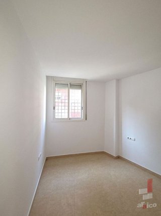 Local comercial en alquiler en Les Roquetes en Barcelona