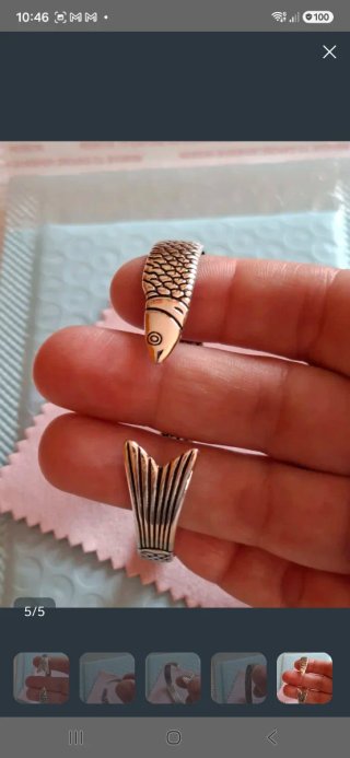 Pulsera con diseño de pez y cola