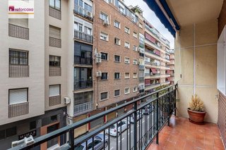 Piso en venta en Camino de Ronda - Rosaleda en Granada