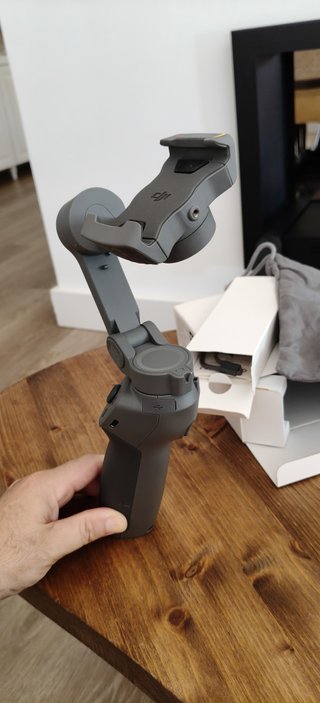 DJI Osmo Mobile 3 Gimbal