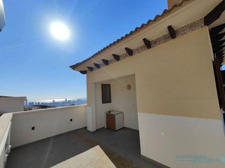 Casa adosada en venta en Cala de Finestrat en Finestrat