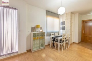 Piso en venta en Zona Ayuntamiento en Alhendín