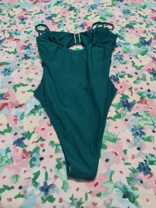 Bañador verde conchas