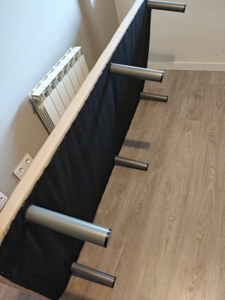 Base de cama con patas