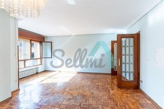 Piso en venta en Zona Teatro Campoamor en Oviedo