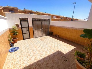 Casa adosada en venta en San García en Algeciras