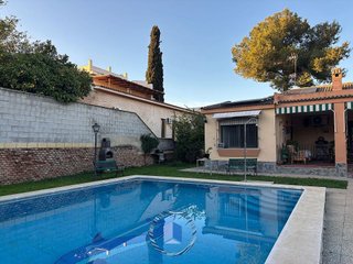 Chalet en venta en Montequinto en Dos Hermanas