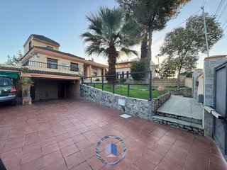 Chalet en venta en Montequinto en Dos Hermanas