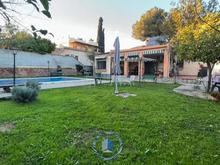 Chalet en venta en Montequinto en Dos Hermanas