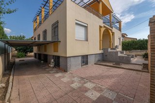 Chalet en venta en Ogíjares