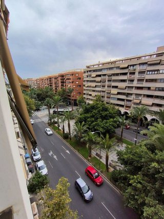 Piso en alquiler en Ensanche - Diputación en Alicante