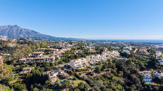 Piso en venta en Los Arqueros-Puerto del Almendro en Benahavís