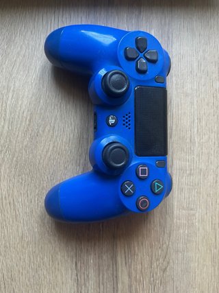 PS4 Slim 500GB + 2 Mandos