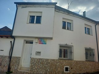 Chalet en venta en Fabero