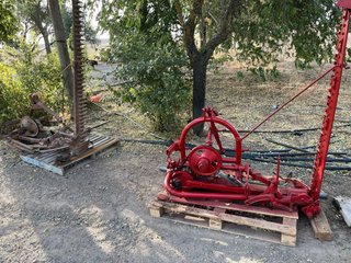 Segadora de hierba roja