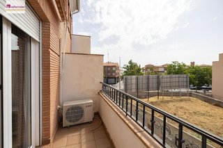 Casa adosada en venta en Cervantes en Granada