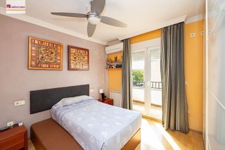 Casa adosada en venta en Cervantes en Granada