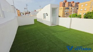Casa adosada en venta en San Luis en Almería