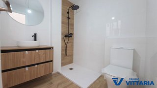 Casa adosada en venta en San Luis en Almería