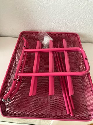 Bandejas de escritorio metálicas rosas