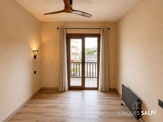 Piso en venta en Port - Les Planasses en Escala, L´